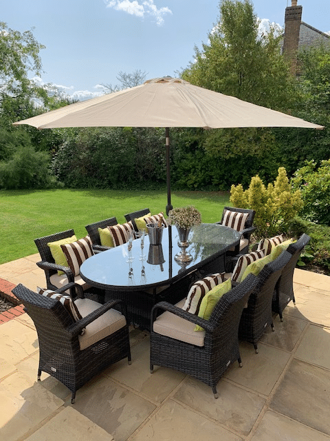 HOTSALES 8 SAVANNAH Armchair oval table set.