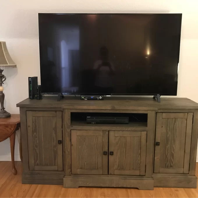 【Furniture】Casserly Solid Wood TV Stand for TVs up to 88