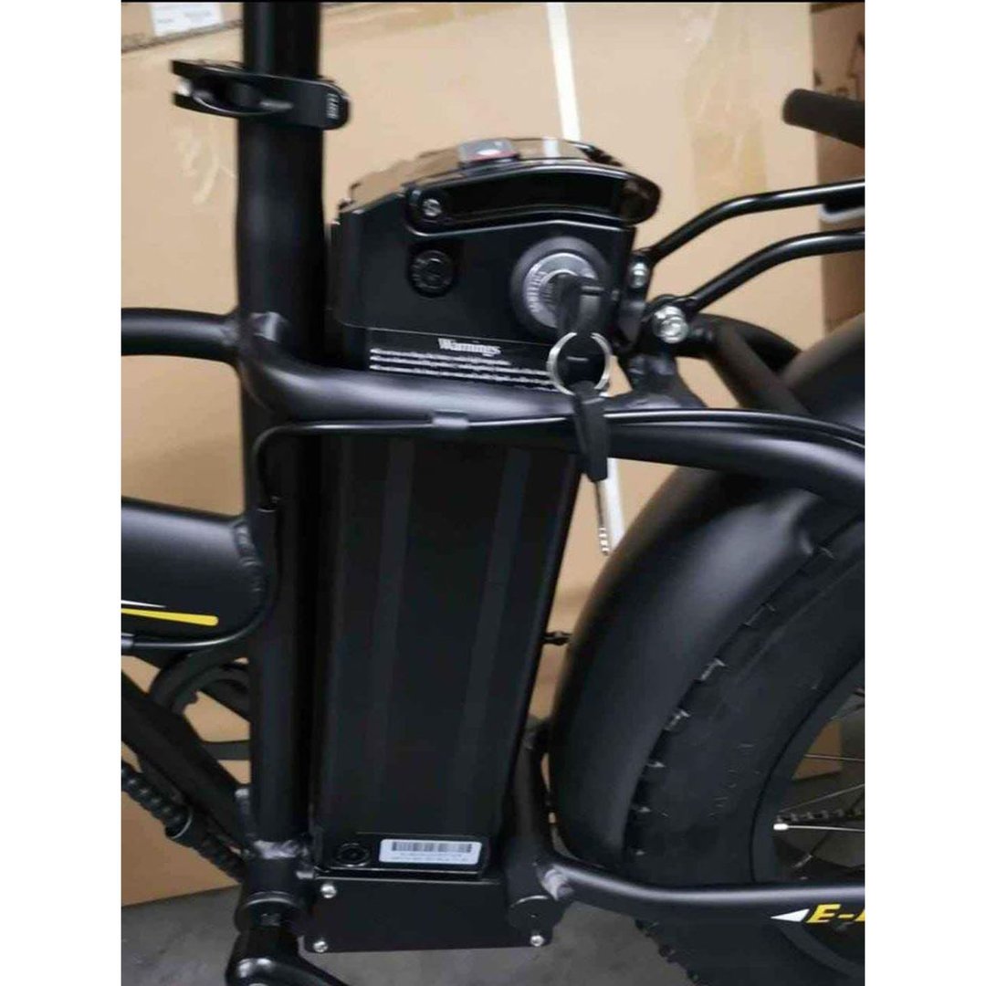 Folding electric bicycle in quiete new condition available,inbox for final quote