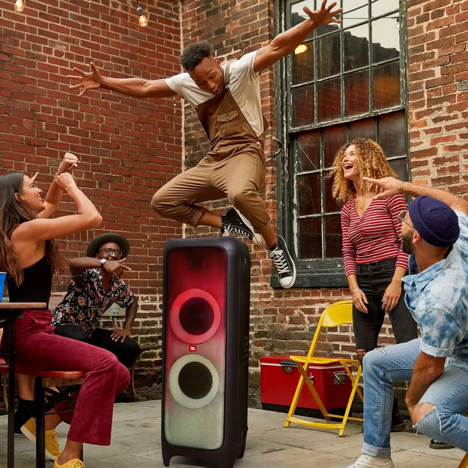 JBL PartyBox 1000 - High power wireless Bluetooth party speaker, black