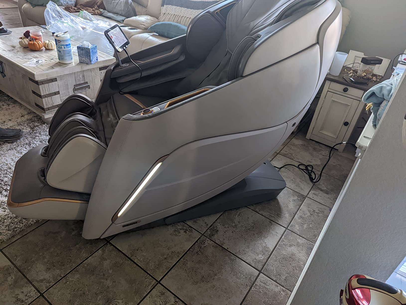 【Furniture】iRest 2023 4D Massage Chair Recliner, Zero Gravity Shiatsu Massager with AI Voice Control